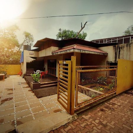 Nivritti Villa Matheran Extérieur photo