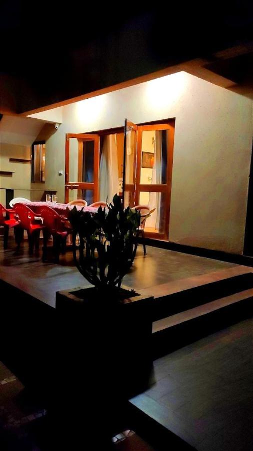 Nivritti Villa Matheran Extérieur photo