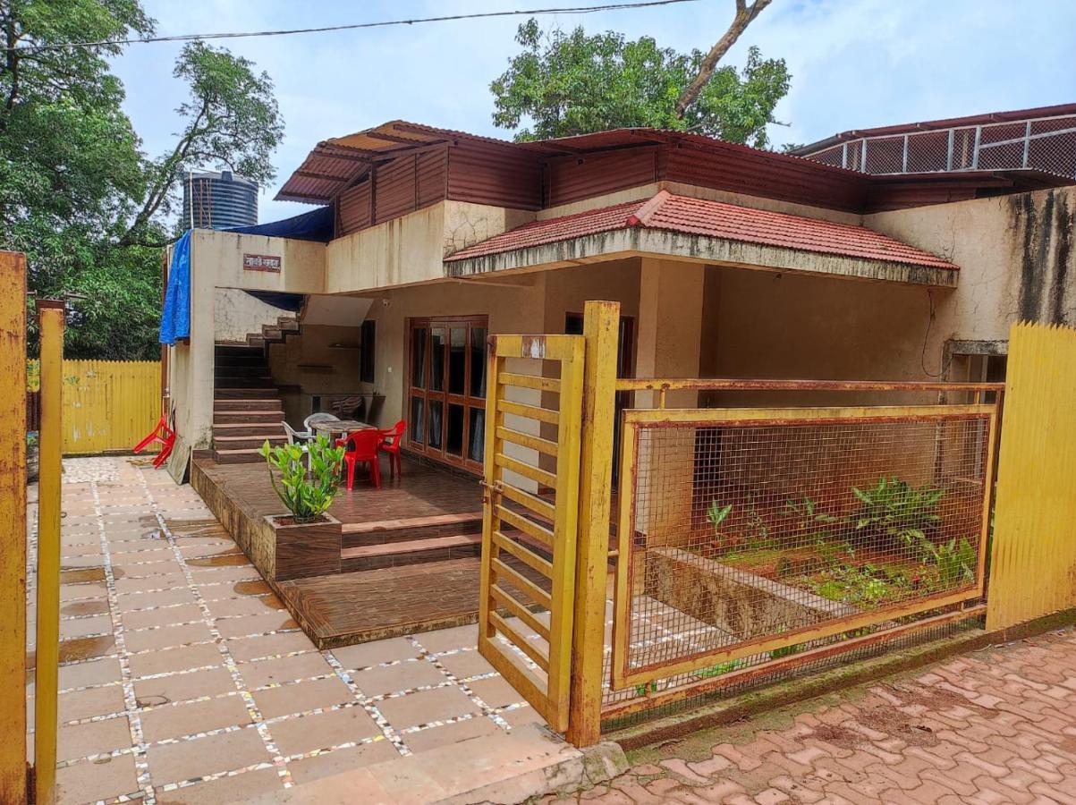 Nivritti Villa Matheran Extérieur photo