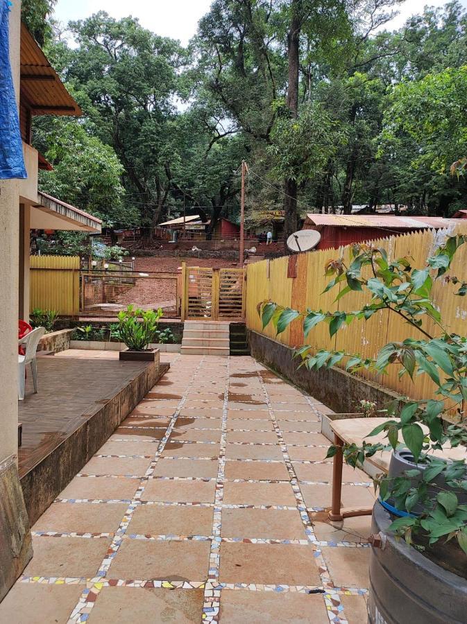 Nivritti Villa Matheran Extérieur photo