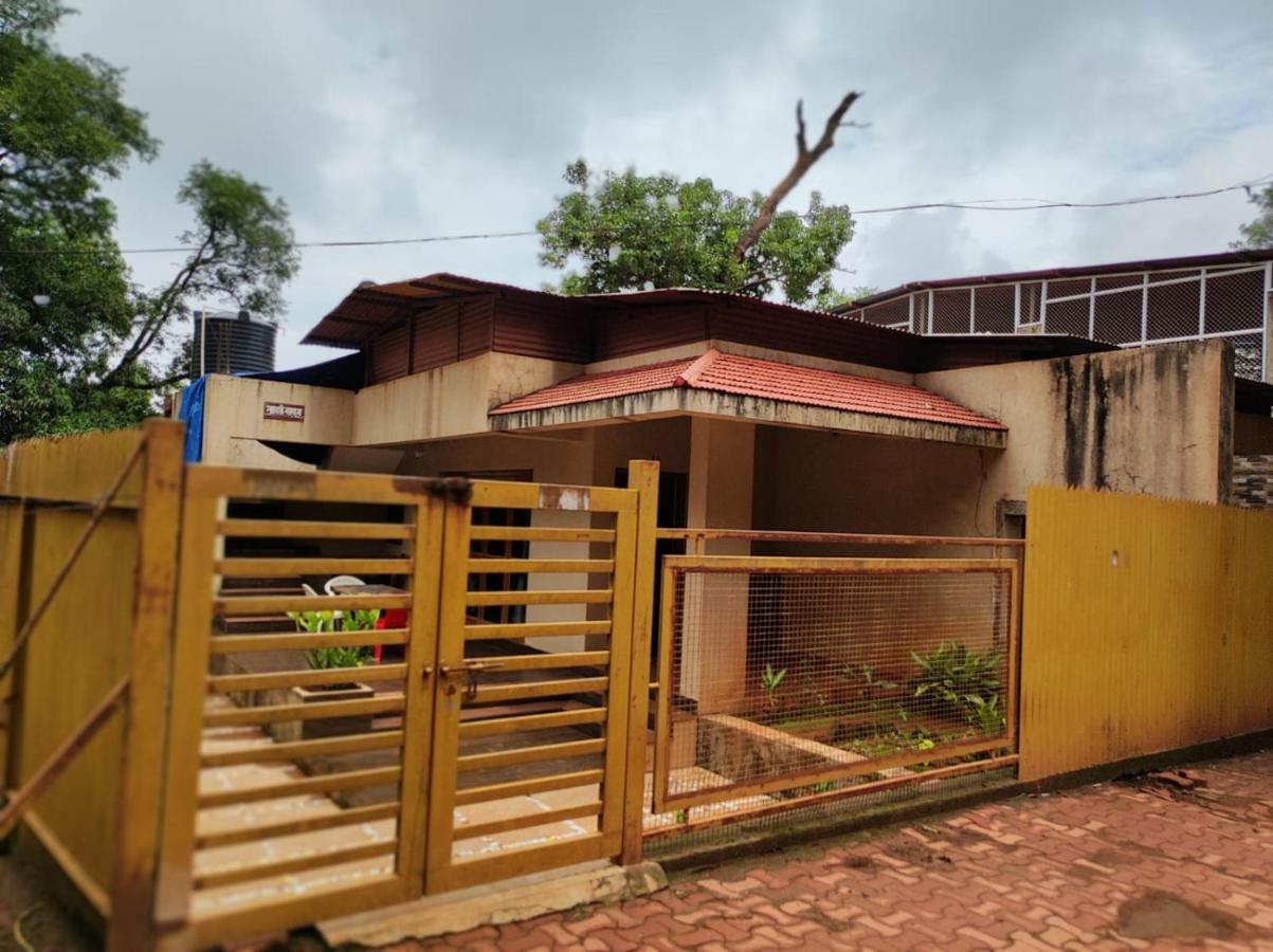 Nivritti Villa Matheran Extérieur photo