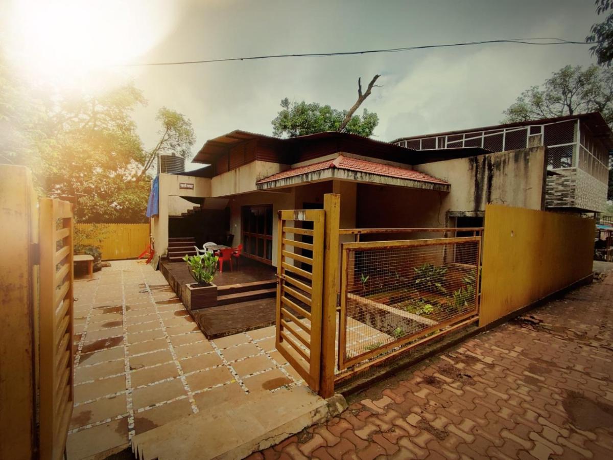 Nivritti Villa Matheran Extérieur photo