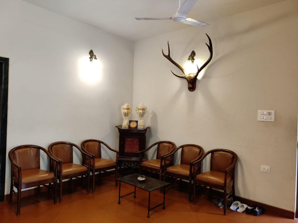 Nivritti Villa Matheran Extérieur photo