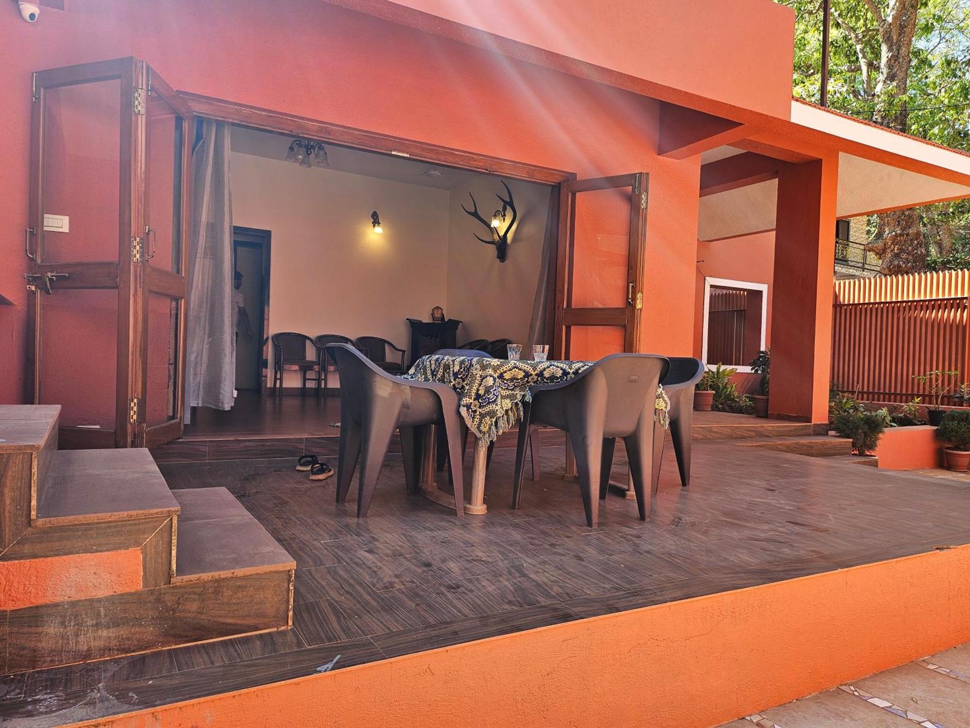 Nivritti Villa Matheran Extérieur photo